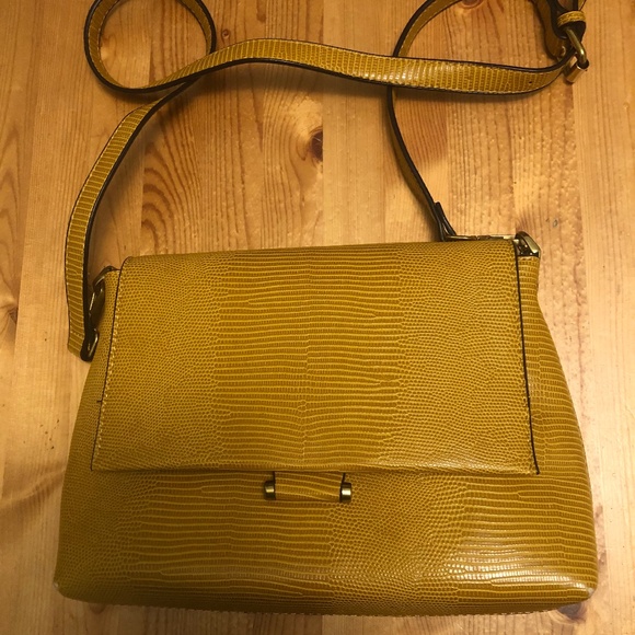 Olsen Handbags - Olsen leather purse